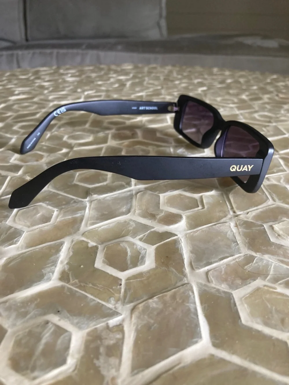 NEW!  Quay Australia Art School 36mm Rectangle Sunglasses